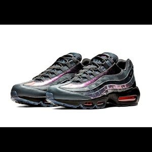 Nike Air Max 95 LV8